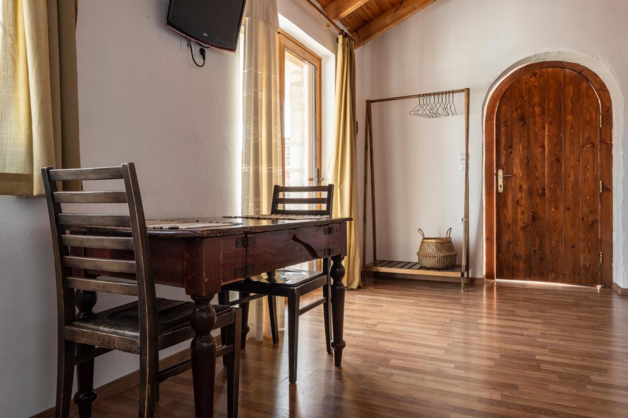 Amphora Guesthouse ヒマラ エクステリア 写真