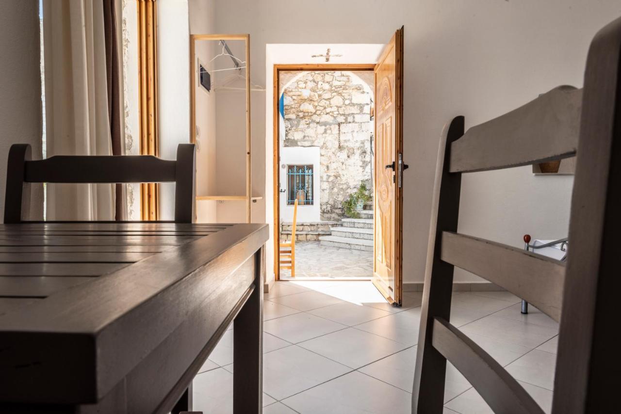 Amphora Guesthouse ヒマラ エクステリア 写真